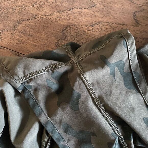 Lululemon OG Camo Speed Shorts - Picture 6 of 7